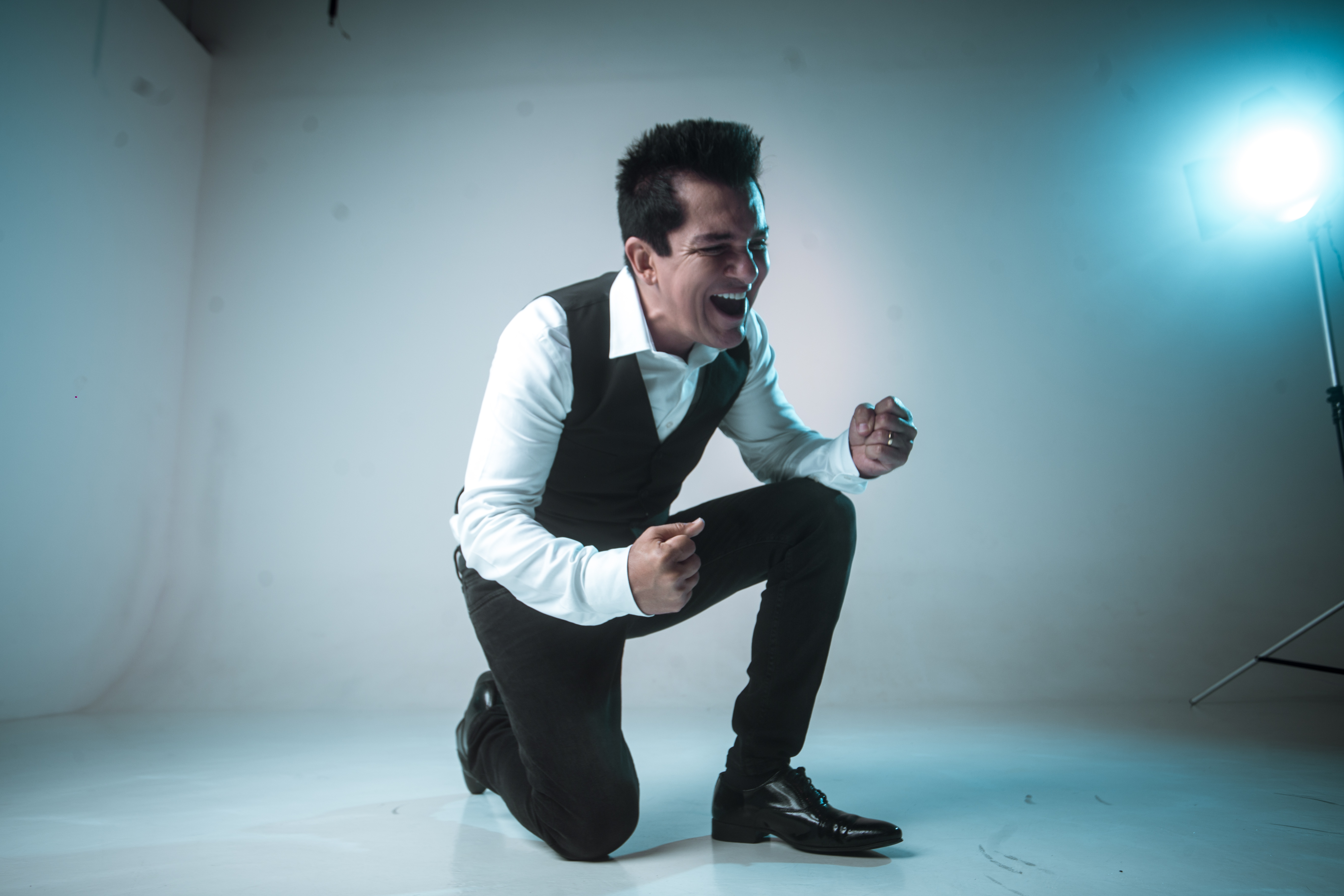 Foto - Msica e solidariedade inspiraram mais um final de semana de isolamento social, com a live solidria de Regis Danese, um dos maiores cantores gospel.
